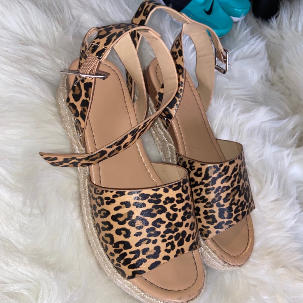 Platform sandals